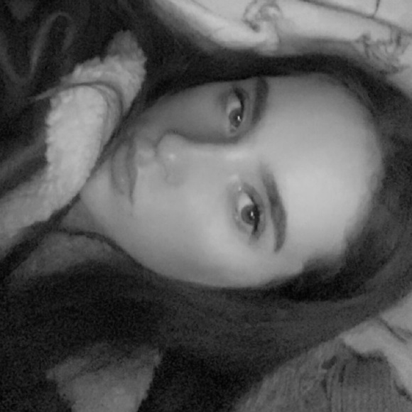 Meet your Posher, Jasmine - Picture 3 of 3